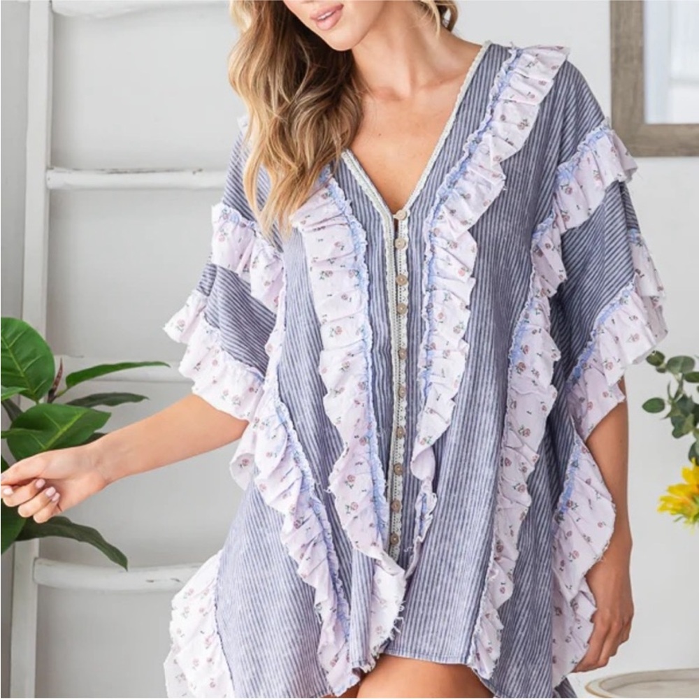Oli & Hali Blue White Floral Ruffle trim button down xl